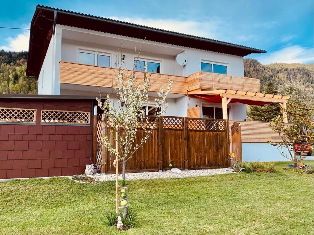 Ferienwohnung Resi Mit Traumhaftem Seepanorama Steindorf am Ossiacher See Dış mekan fotoğraf
